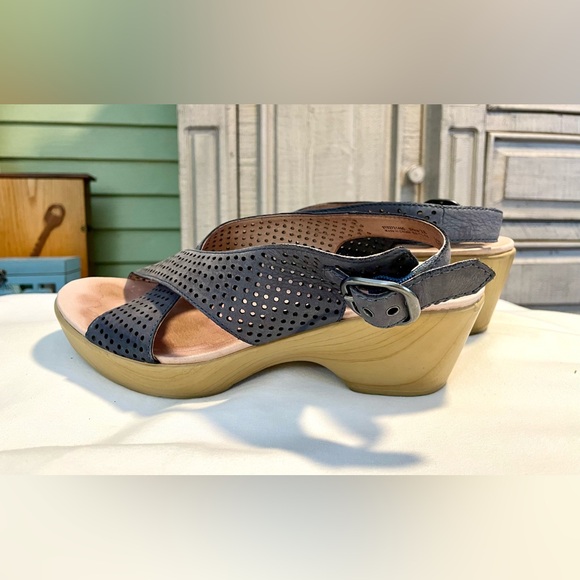 LOT OF 2 DANSKO Jacinda Nubuck & Gray Criss Cross Slingback Sandals- Wmn Sz 7.5 - Picture 10 of 13